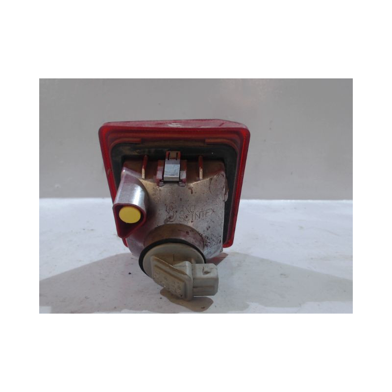 FEU BROUILLARD ARRIERE GAUCHE PEUGEOT 407 SW