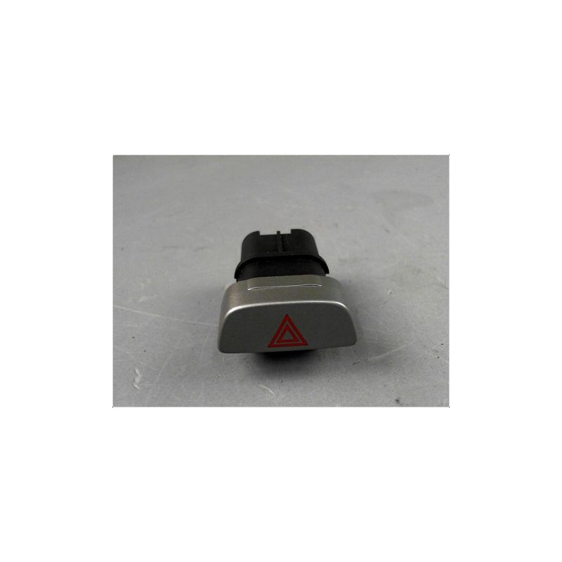 BOUTON DE WARNING FORD FOCUS BREAK 2005-