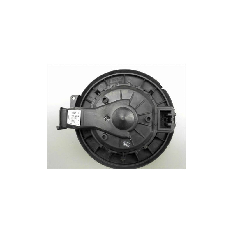 MOTEUR VENTILATEUR CHAUFFAGE FORD FIESTA 2012-