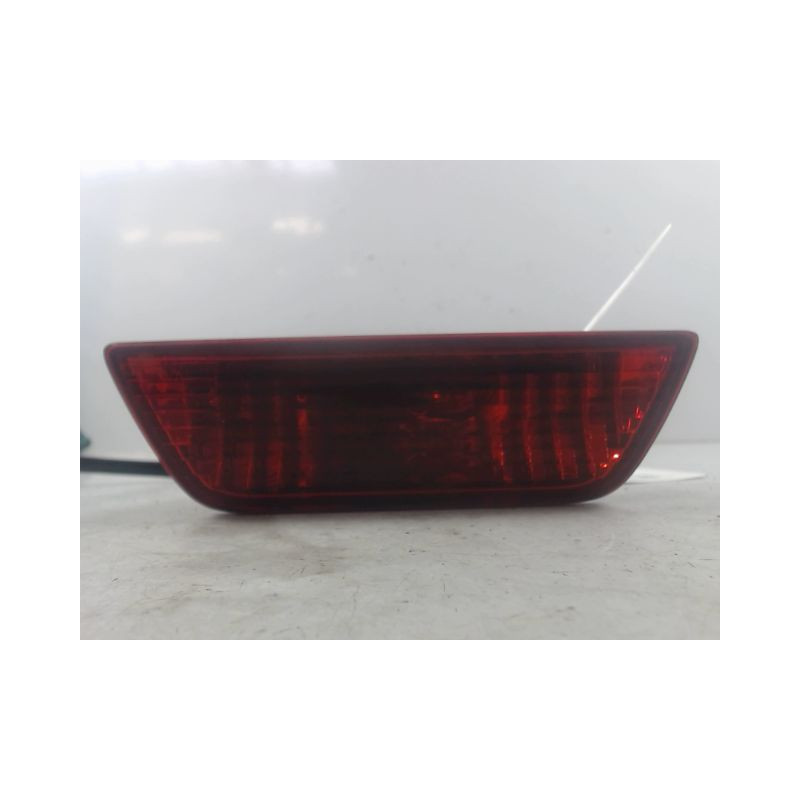 FEU BROUILLARD CENTRAL ARRIERE SUZUKI SWIFT 3P