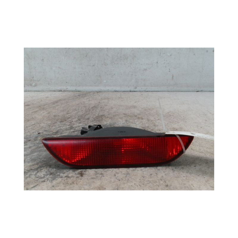 FEU BROUILLARD CENTRAL ARRIERE NISSAN NOTE