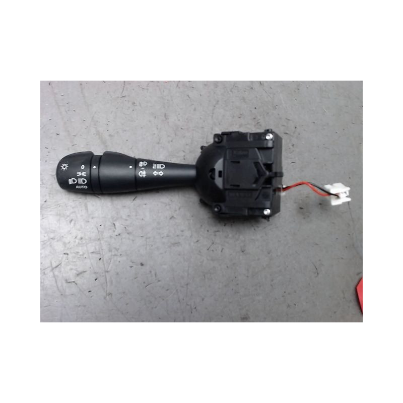 COMMANDE CLIGNOTANT NISSAN NV300