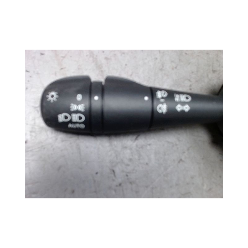 COMMANDE CLIGNOTANT NISSAN NV300