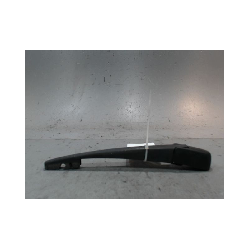 BRAS ESSUIE-GLACE ARRIERE SUZUKI SWIFT