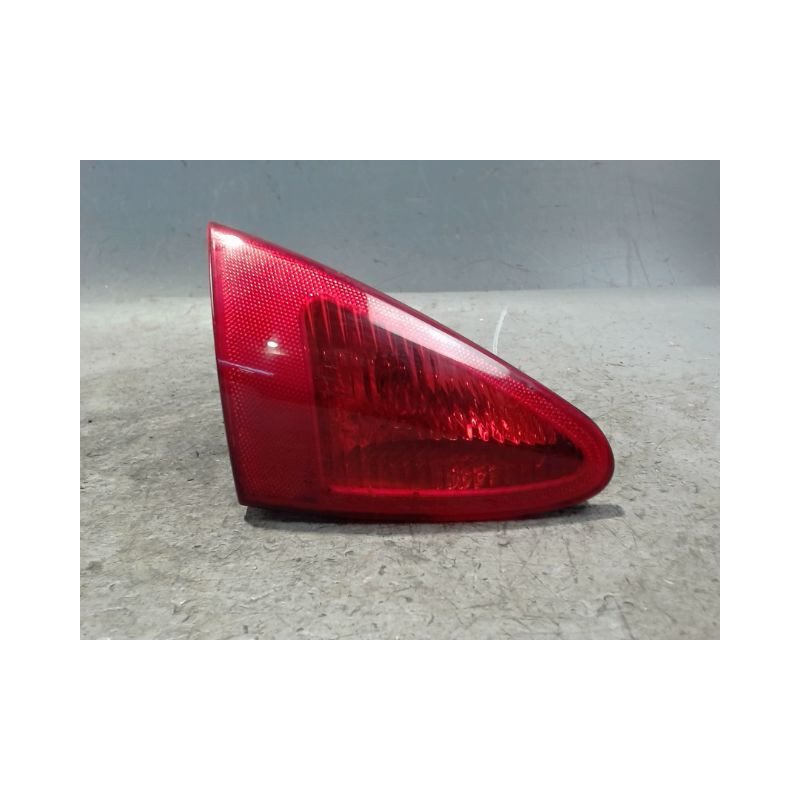 FEU ARRIERE INTERIEUR GAUCHE ALFA ROMEO 147 3P