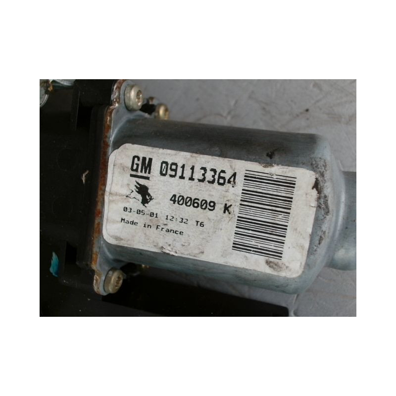 MECANISME+MOTEUR LEVE-GLACE AVANT DROIT OPEL CORSA C PHASE 1 ESSENCE