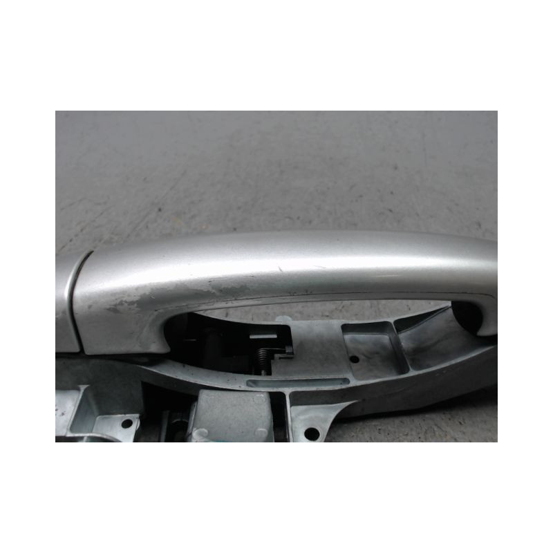 POIGNEE EXTERIEURE PORTE COULISSANTE DROIT PEUGEOT PARTNER TEPEE 2008-