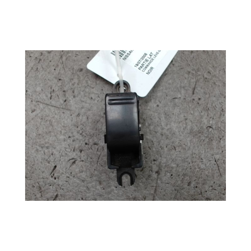 COMMANDE LEVE-GLACE PORTE AVD NISSAN X-TRAIL