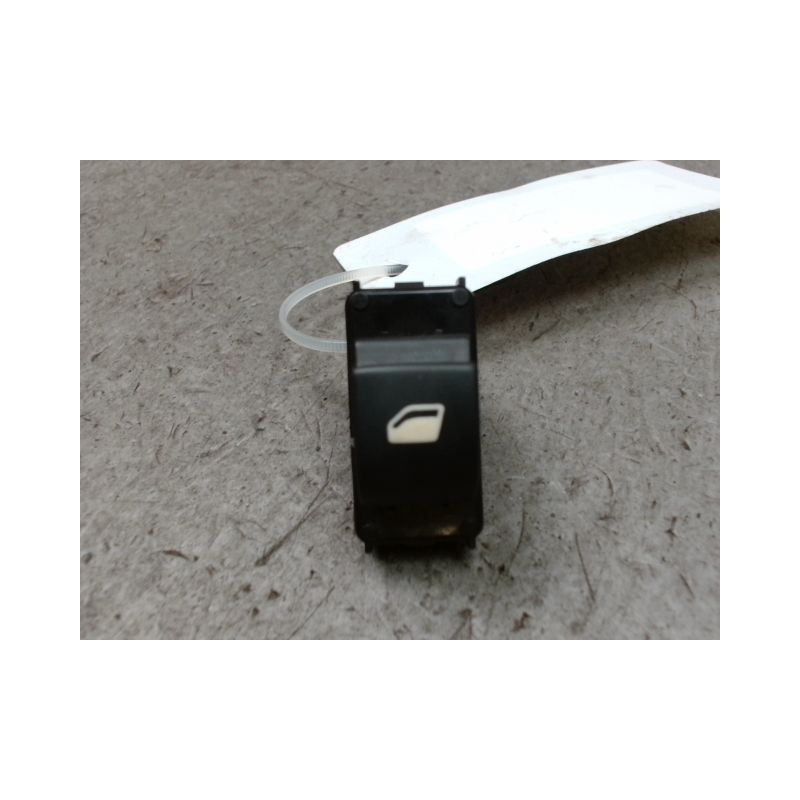 COMMANDE LEVE-GLACE PORTE ARG PEUGEOT 207 SW