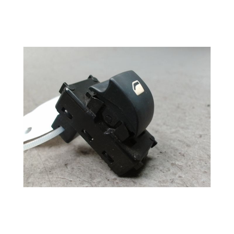 COMMANDE LEVE-GLACE PORTE ARG PEUGEOT 207 SW