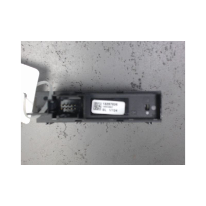 BOUTON DE WARNING OPEL MERIVA
