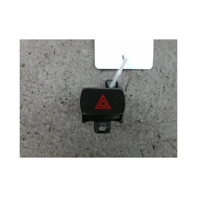 BOUTON DE WARNING FIAT BRAVO