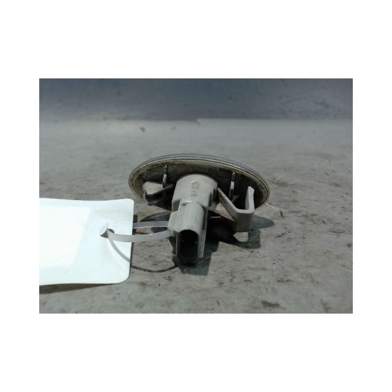 REPETITEUR AILE GAUCHE CITROEN C-CROSSER 2007-