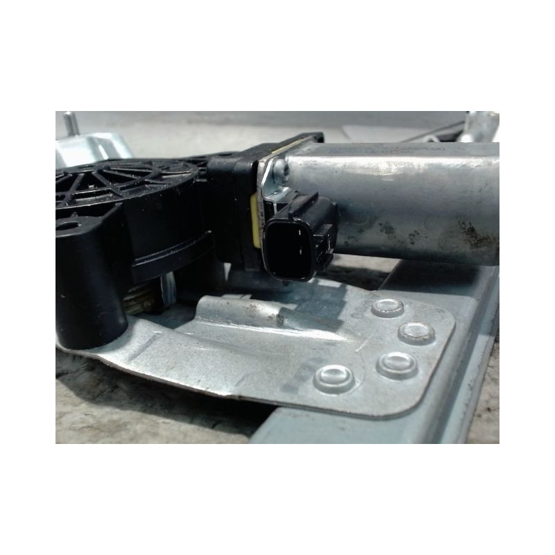 MECANISME+MOTEUR LEVE-GLACE AVANT DROIT DACIA SANDERO 2008-