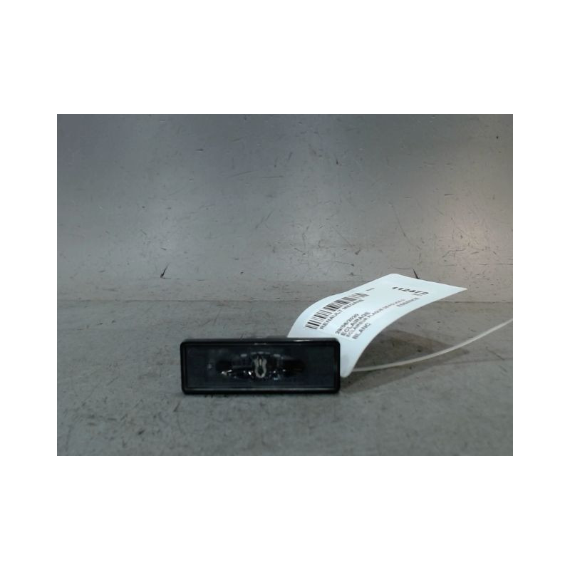 ECLAIREUR PLAQUE DE POLICE GAUCHE RENAULT MEGANE