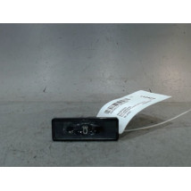 ECLAIREUR PLAQUE DE POLICE GAUCHE RENAULT MEGANE