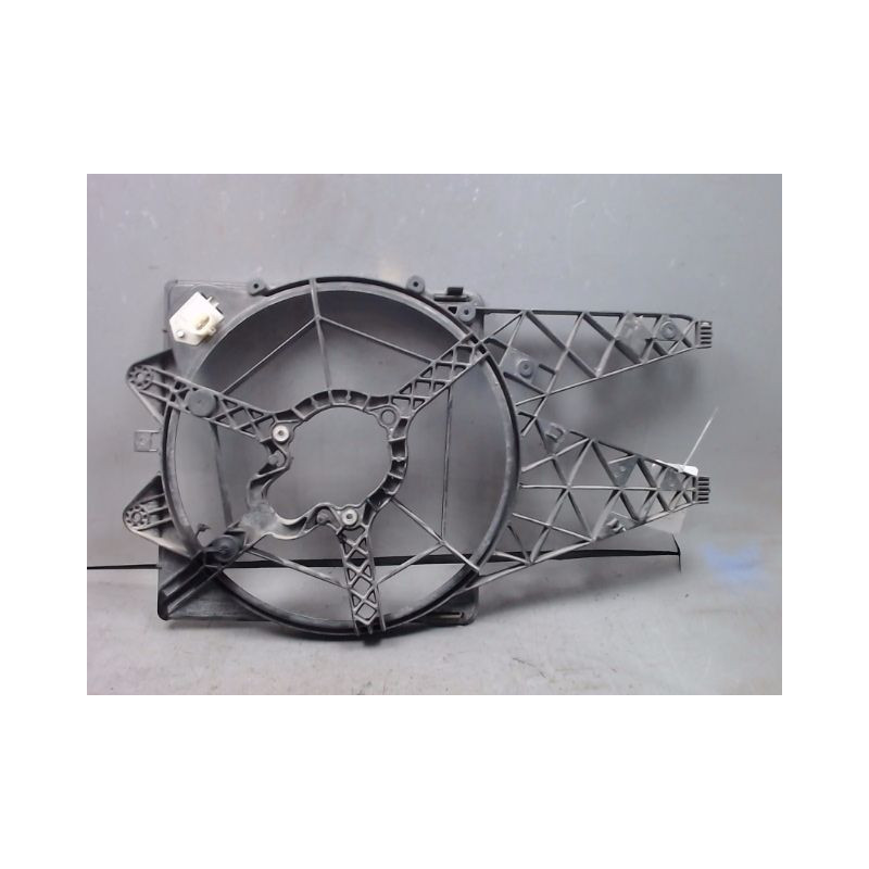 SUPPORT DE VENTILATEUR FIAT BRAVO 2007-