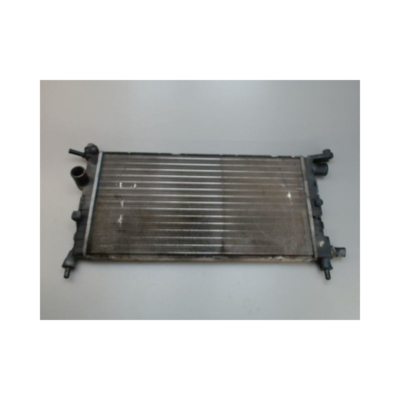 RADIATEUR OPEL CORSA
