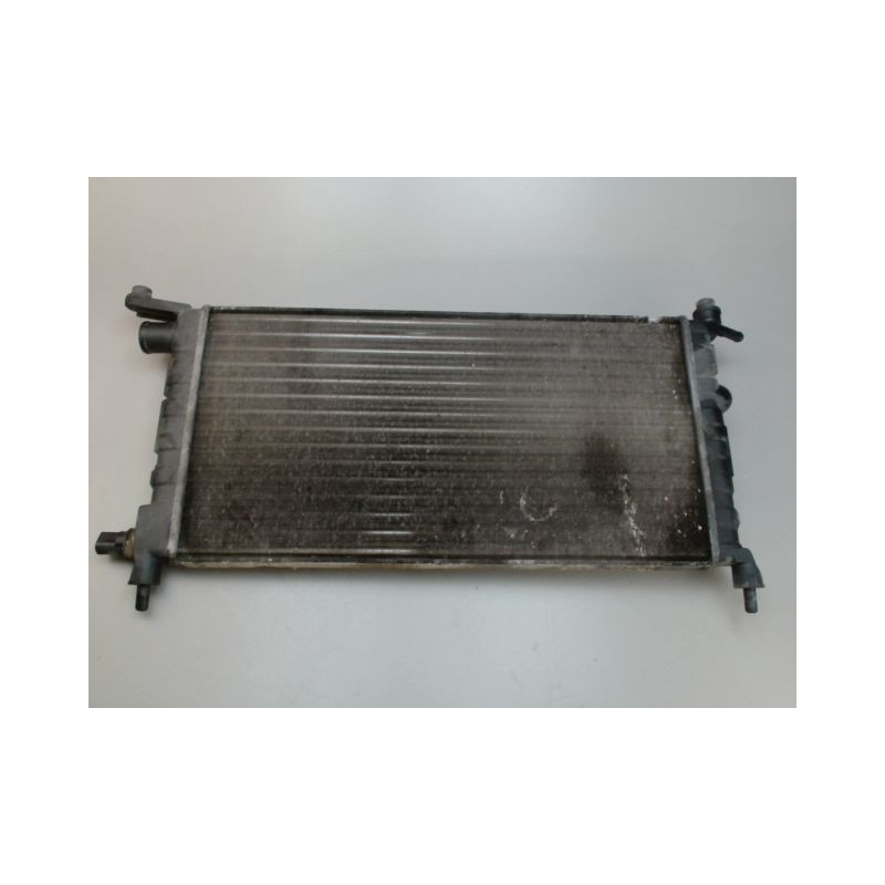 RADIATEUR OPEL CORSA
