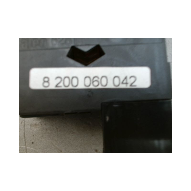 COMMANDE RÉGLAGE HAUTEUR DE PHARE RENAULT CLIO