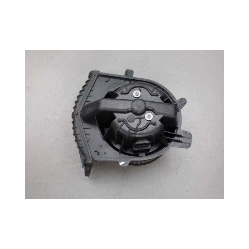 MOTEUR VENTILATEUR CHAUFFAGE RENAULT MEGANE
