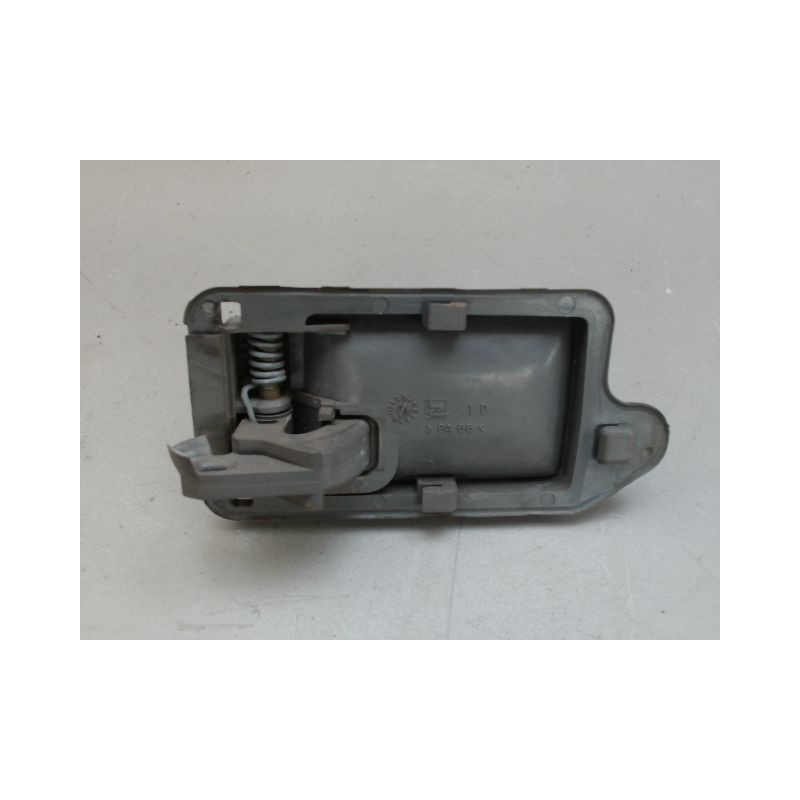 POIGNEE INTERIEURE PORTE AVANT DROIT PEUGEOT 205