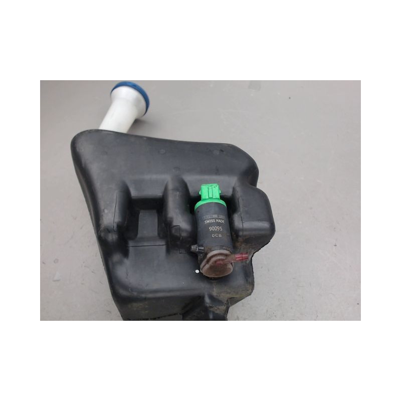 RESERVOIR LAVE-GLACE AVANT PEUGEOT 106