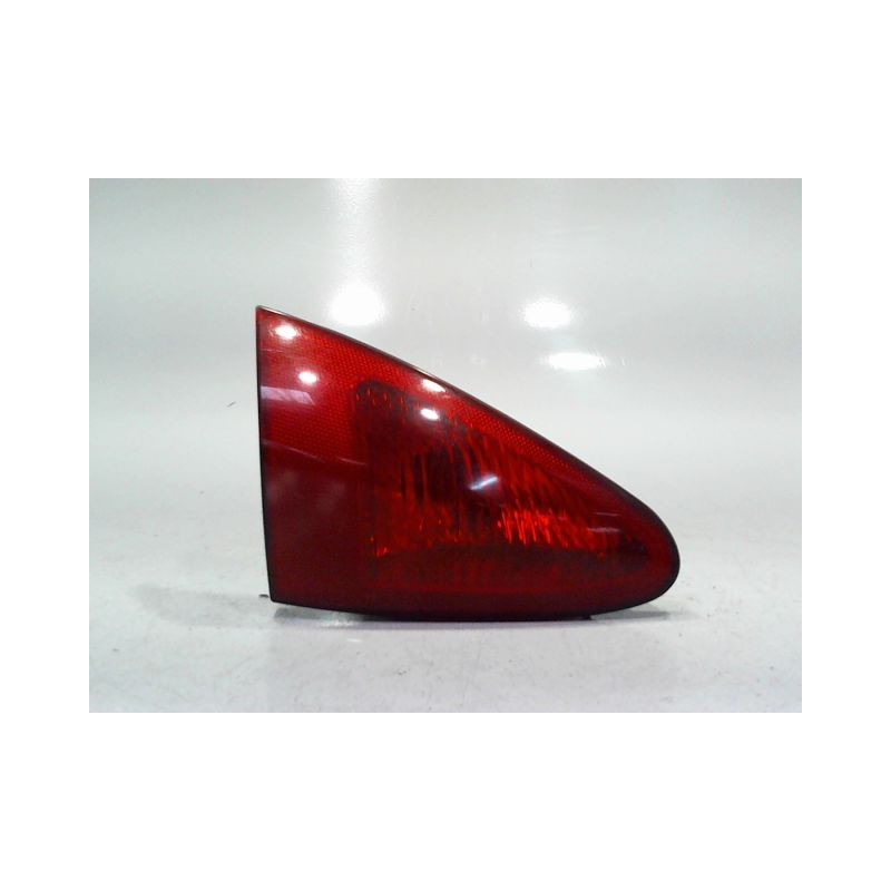 FEU ARRIERE INTERIEUR GAUCHE ALFA ROMEO 147 Phase 1 2000-2004