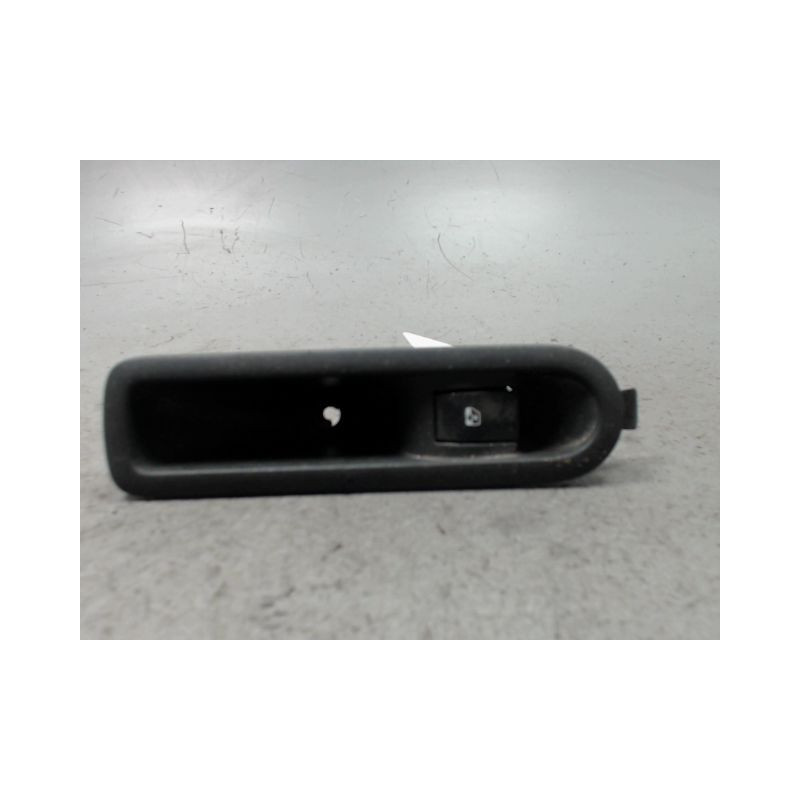 COMMANDE LEVE-GLACE PORTE ARG RENAULT MEGANE