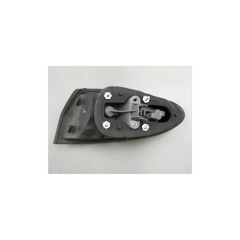 FEU ARRIERE GAUCHE  ALFA ROMEO 147 04-10
