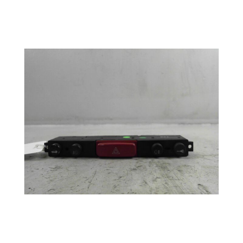 BOUTON DE WARNING ALFA ROMEO 147 2004-