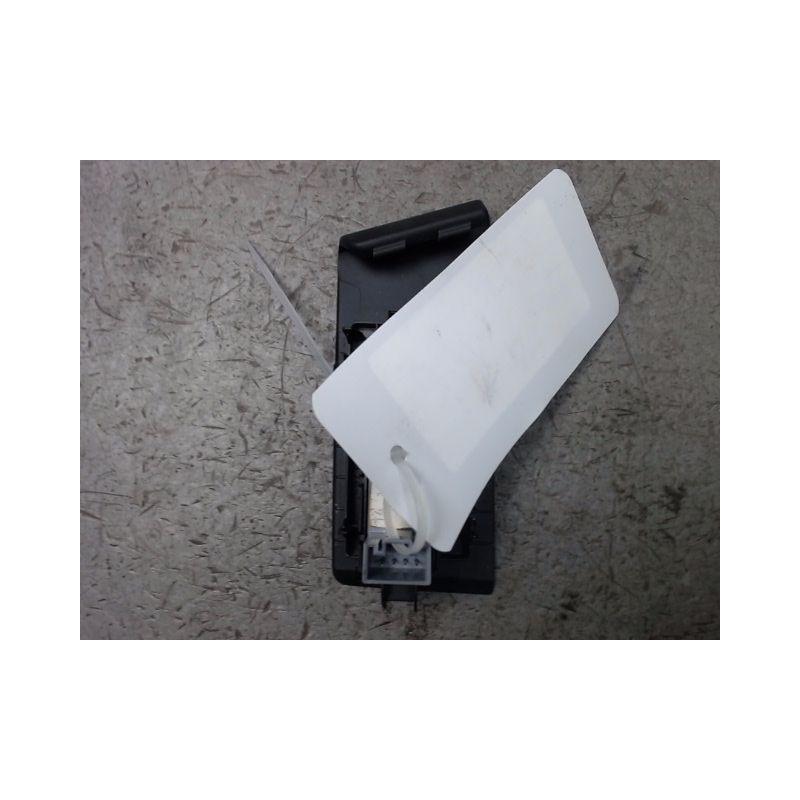 COMMANDE LEVE-GLACE PORTE ARG VOLKSWAGEN PASSAT 2010-