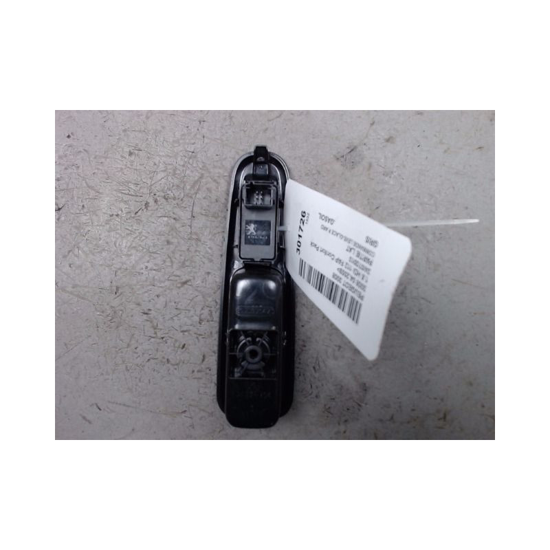 COMMANDE LEVE-GLACE PORTE ARD PEUGEOT 3008 2009-