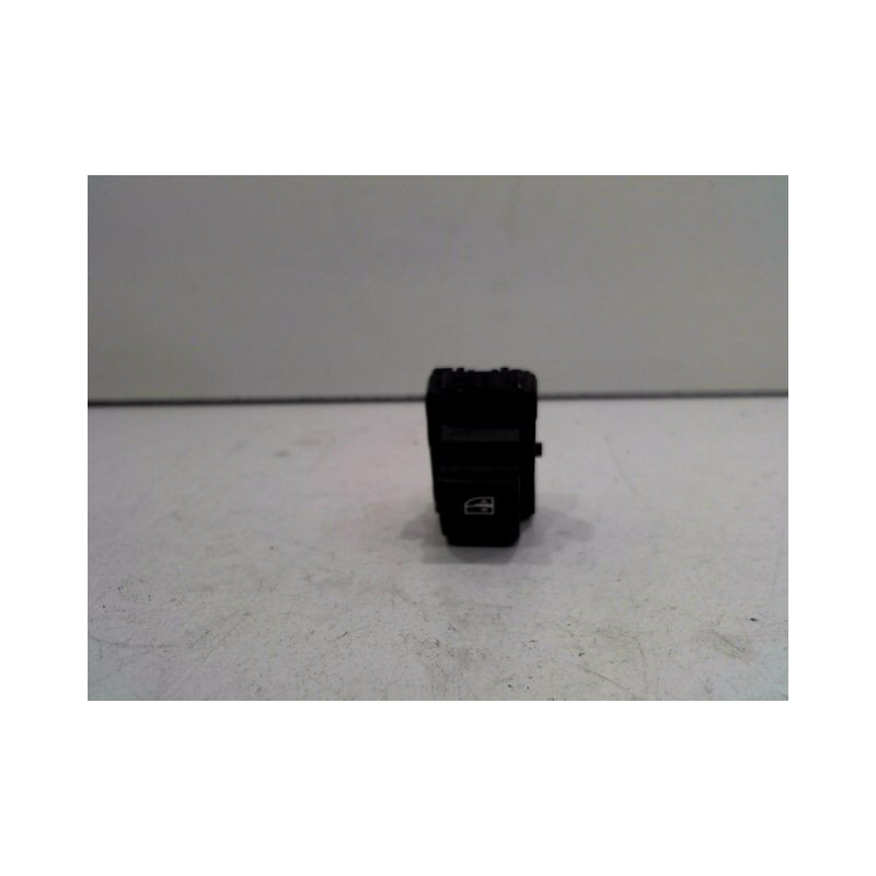 COMMANDE LEVE-GLACE PORTE AVD RENAULT MEGANE