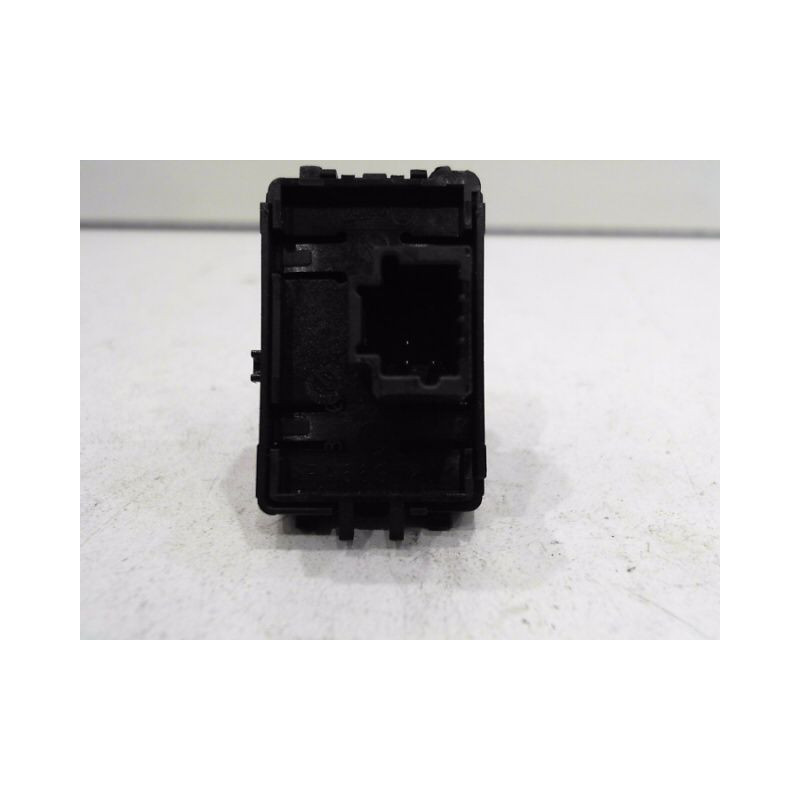 COMMANDE LEVE-GLACE PORTE AVD RENAULT MEGANE