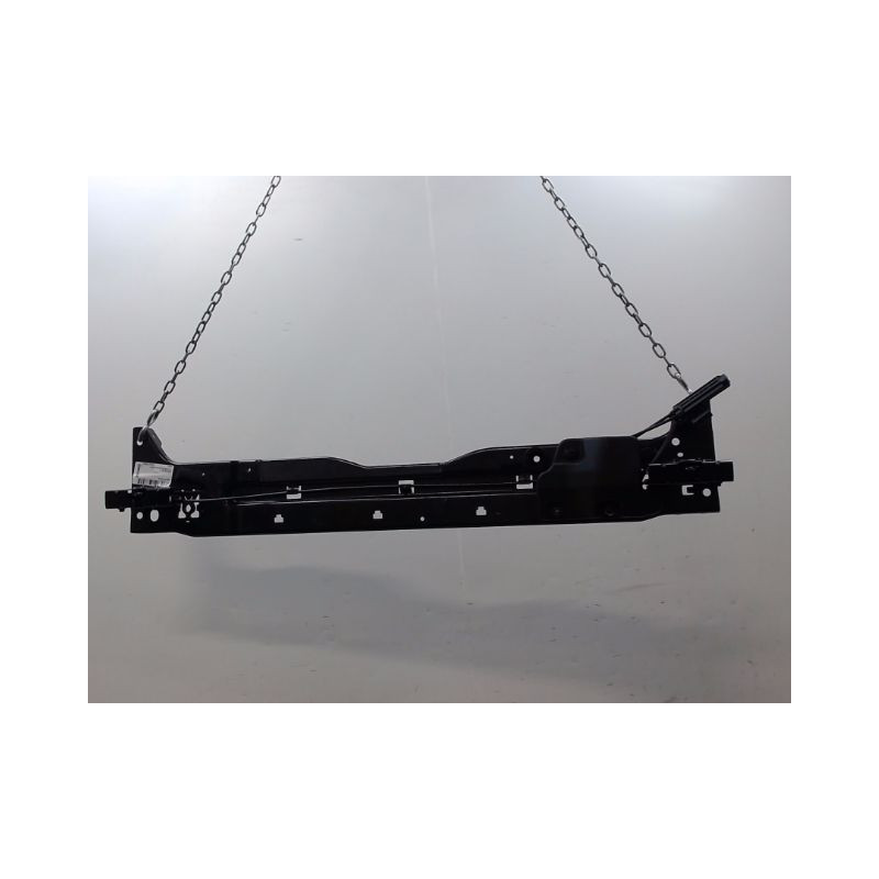 TRAVERSE SUPERIEURE ARMATURE AVANT VOLVO XC40