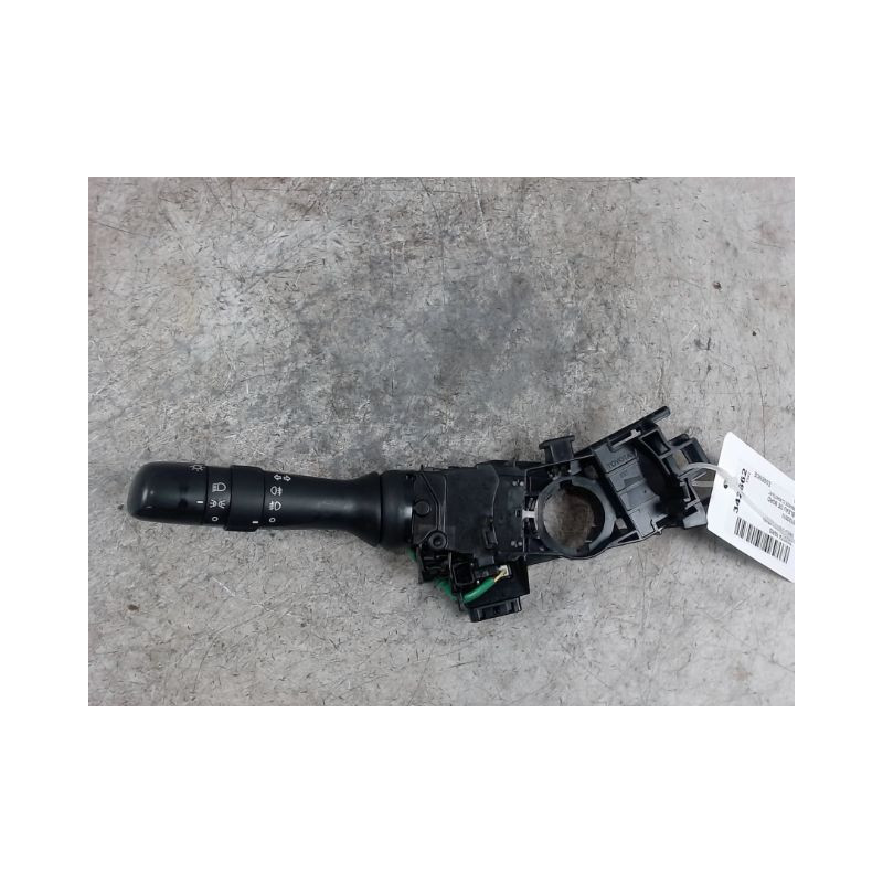 COMMANDE CLIGNOTANT TOYOTA YARIS II 2010-