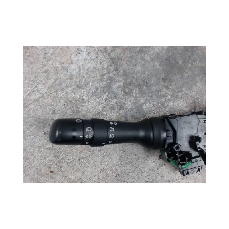 COMMANDE CLIGNOTANT TOYOTA YARIS II 2010-