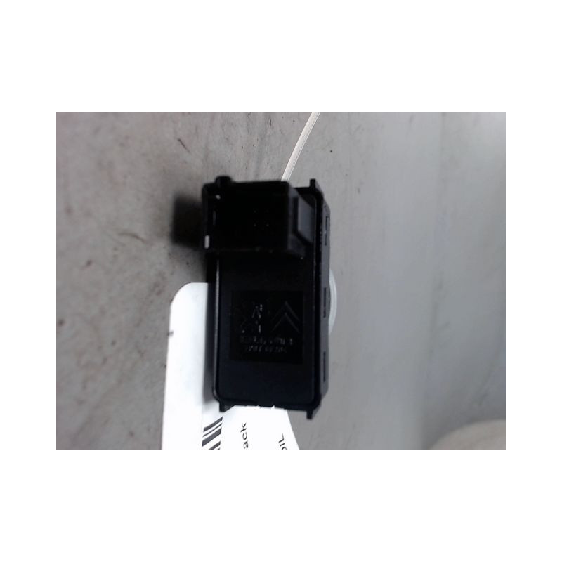 COMMANDE LEVE-GLACE PORTE ARD PEUGEOT 5008 2009-