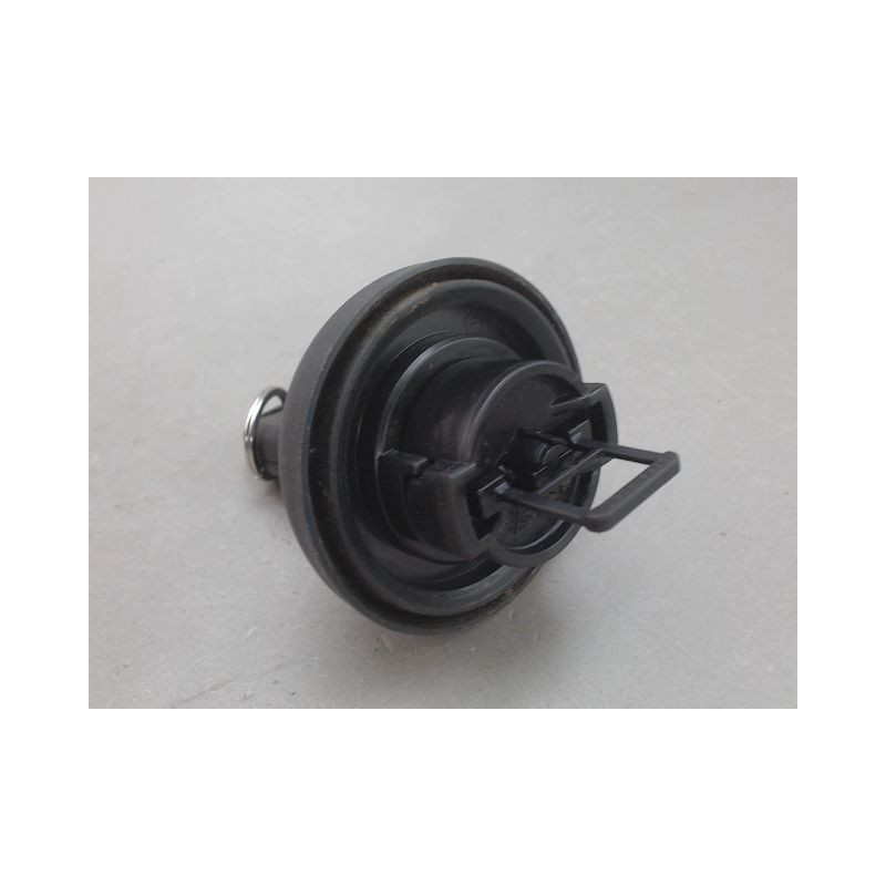 BOUCHON RESERVOIR A CARBURANT RENAULT CLIO