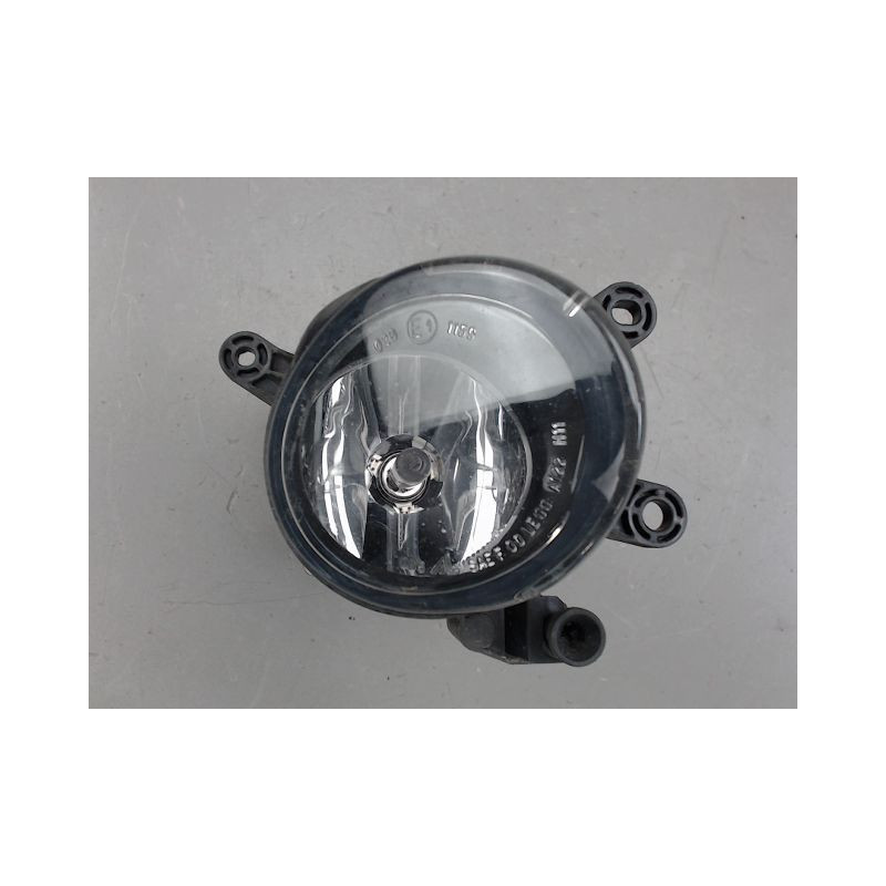 PHARE ANTIBROUILLARD AVANT DROIT AUDI A4