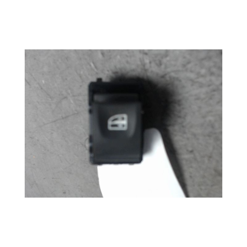 COMMANDE LEVE-GLACE PORTE AVD RENAULT MEGANE
