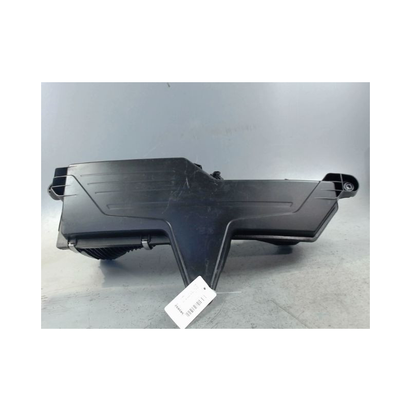 BOITIER FILTRE A AIR B.M.W. SERIE 1