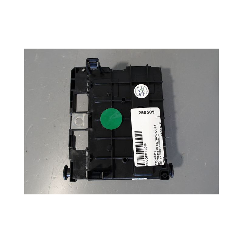 BOITE A FUSIBLES PEUGEOT 3008