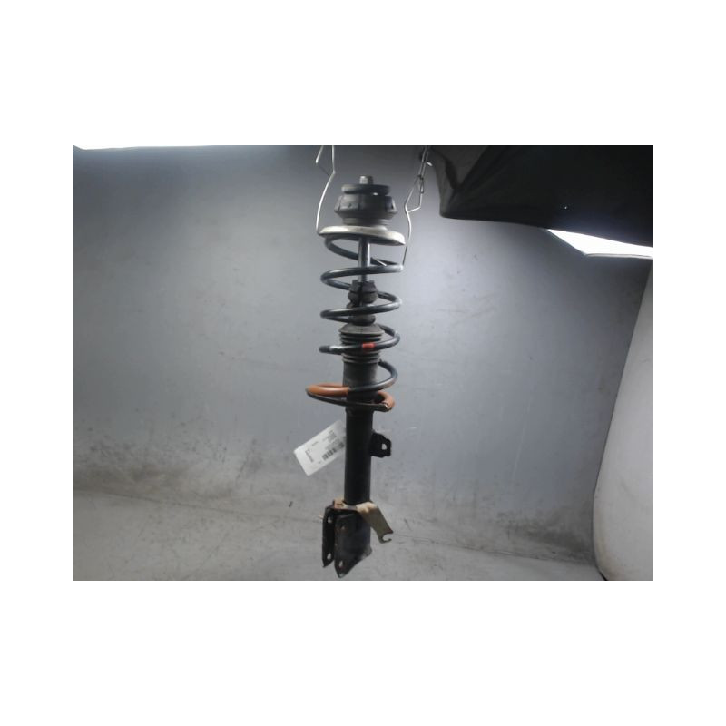AMORTISSEUR AVANT DROIT DACIA DUSTER 2010-