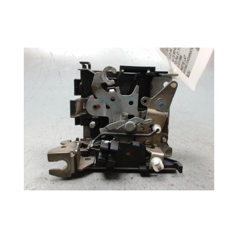 SYSTEME CONDAMNATION ARRIERE DROIT AUDI A4 95-99