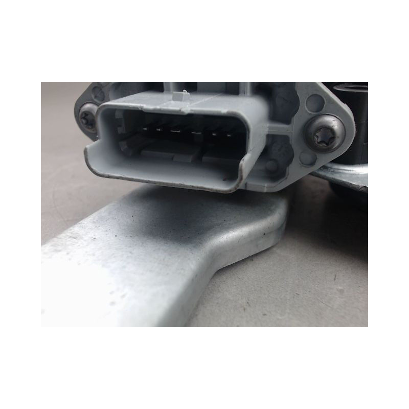 MECANISME LEVE-GLACE AVANT GAUCHE DACIA DUSTER