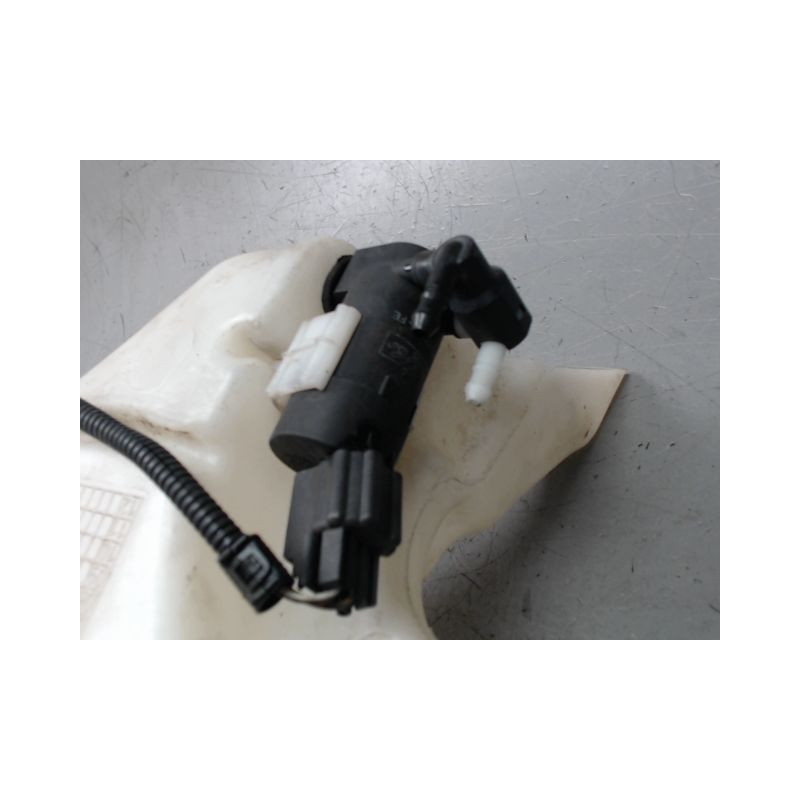 RESERVOIR LAVE-GLACE AVANT FORD FOCUS C-MAX 03-07