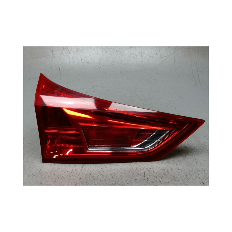 FEU ARRIERE INTERIEUR GAUCHE TOYOTA AURIS