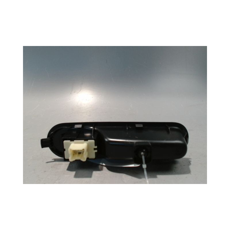 COMMANDE LEVE-GLACE PORTE AVD RENAULT TWINGO
